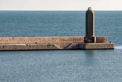 Bari, il Molo Sant'Antonio: dove tra gozzi, pesce e fari si "respira" ancora l'Adriatico